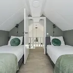 3 Bedroom Stunning In Vakantiehuis *