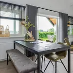 Vakantiehuis 3 Bedroom Stunning In Kerkdriel