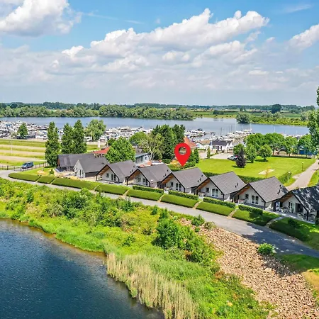 3 Bedroom Stunning In Сasa de vacaciones Kerkdriel