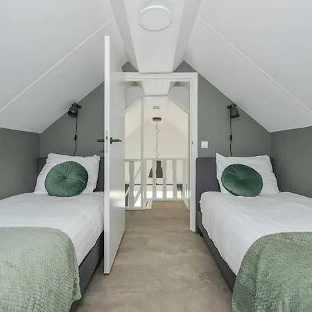 3 Bedroom Stunning In Дом отдыха *