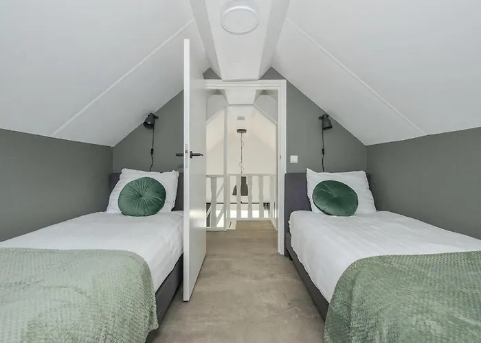 3 Bedroom Stunning In Holiday home *