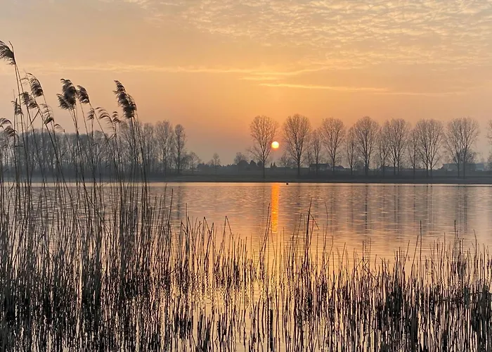 בית נופש 3 Bedroom Stunning In Kerkdriel