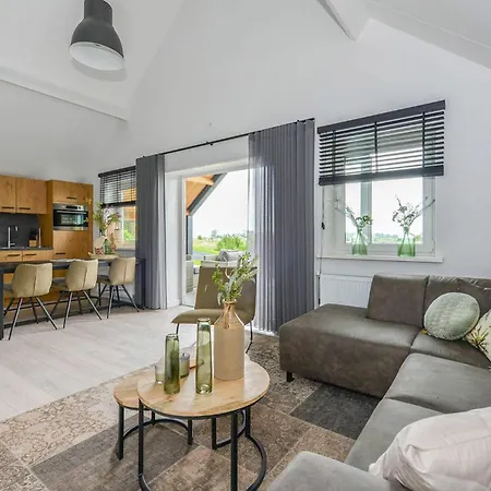 3 Bedroom Stunning In *