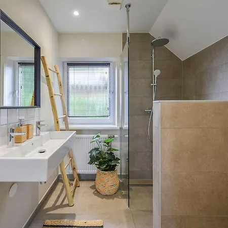 Awesome In With Kitchen Holiday home