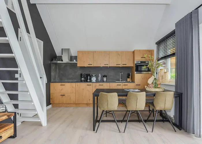 3 Bedroom Stunning In *