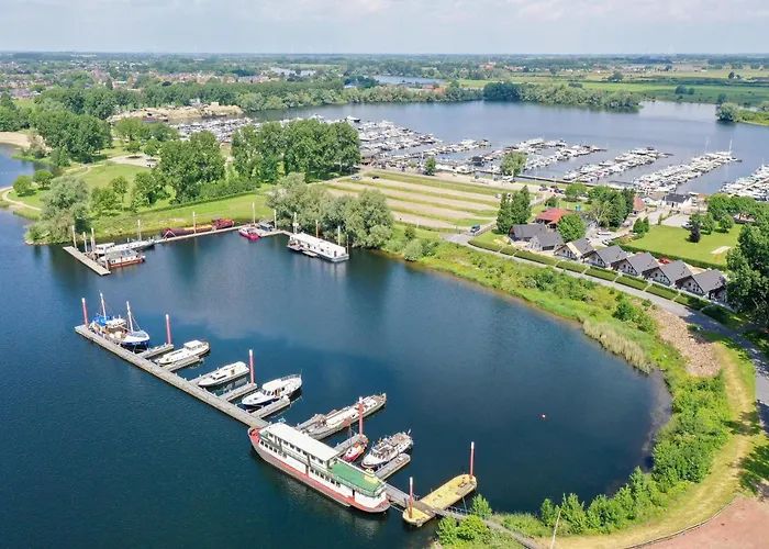 3 Bedroom Stunning In *